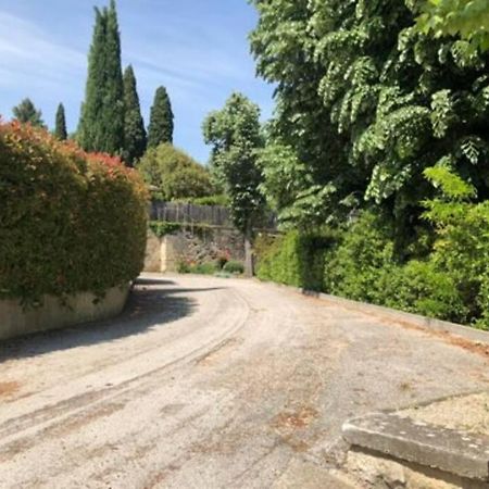 Апартаменты Le Provence Avec Piscine, Climatisation Et Parking Юзес Экстерьер фото