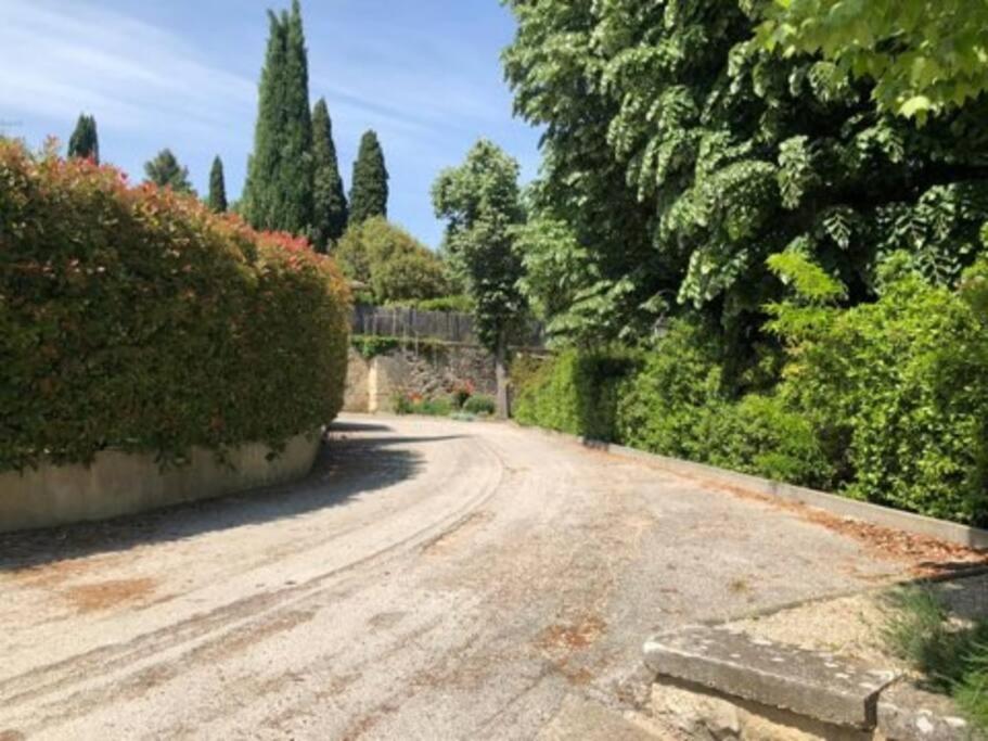 Апартаменты Le Provence Avec Piscine, Climatisation Et Parking Юзес Экстерьер фото